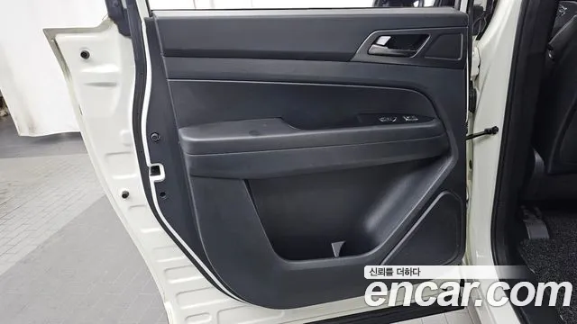 KG_Mobility_Ssangyong Rexton Новый Rexton Sport Дизель 2.2 4WD — Фото автомобиля 7