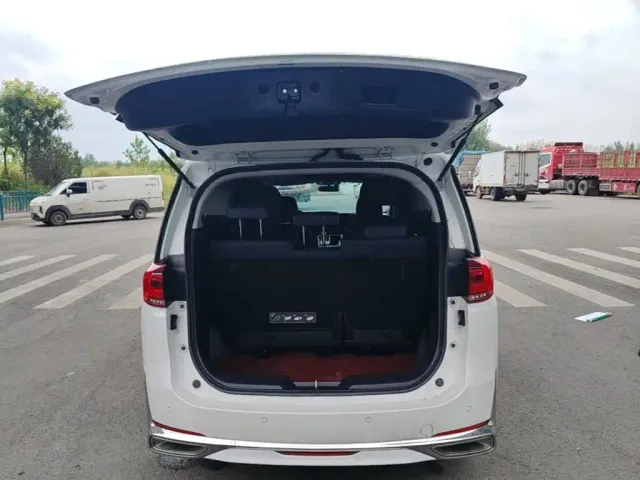 GAC Trumpchi M8 — Фото автомобиля 14