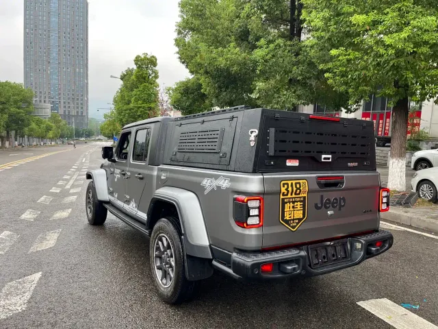 Jeep Gladiator — Фото автомобиля 7