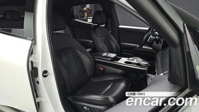 Genesis GV60 — Фото автомобиля 16