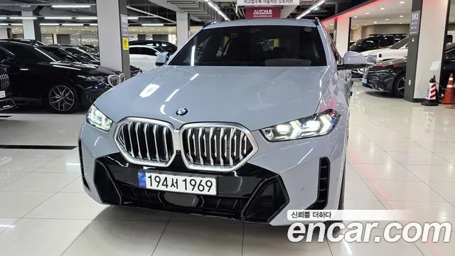 Фотография автомобиля — BMW X6 G06