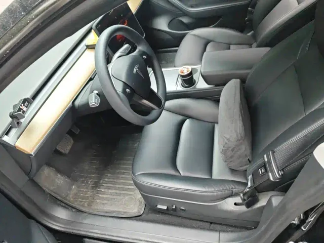 Tesla Model 3 — Фото автомобиля 7