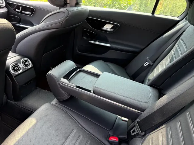 Mercedes-Benz C-Class — Фото автомобиля 20