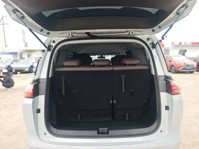Wuling Starlight 730 — Фото автомобиля 17