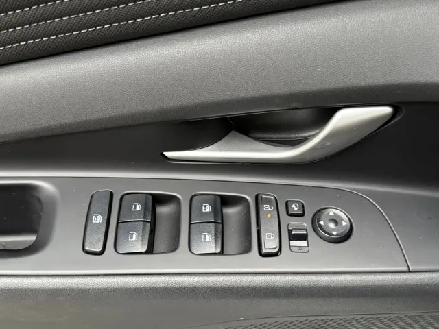 Hyundai Elantra — Фото автомобиля 17