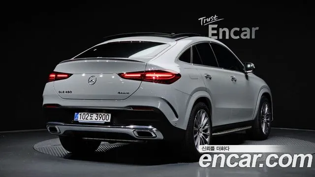 Mercedes-Benz GLE-Class — Фото автомобиля 2