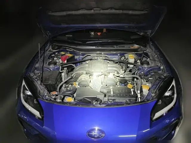 Subaru BRZ — Фото автомобиля 3