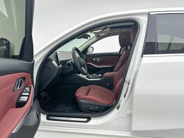 BMW i3 — Фото автомобиля 11