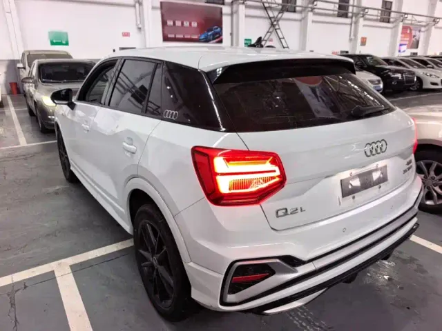 Audi Q2L — Фото автомобиля 4