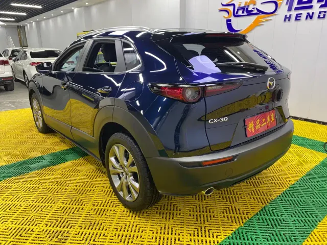 Mazda CX-30 — Фото автомобиля 3