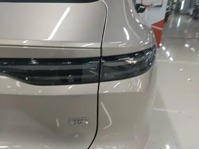 Nio EC7 — Фото автомобиля 7
