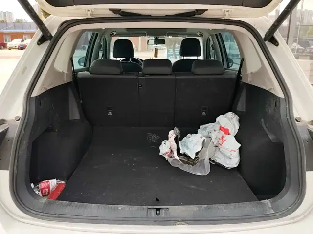 Volkswagen Tiguan L — Фото автомобиля 18