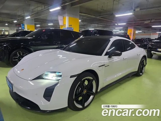 Фотография автомобиля — Porsche Taycan