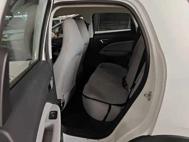 Leapmotor T03 — Фото автомобиля 16