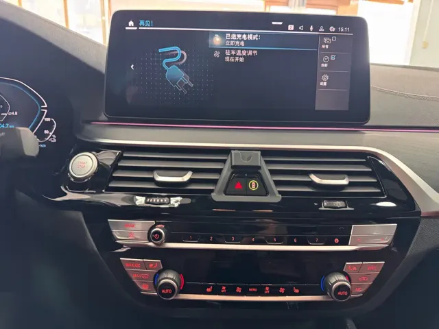 BMW 5 Series — Фото автомобиля 14