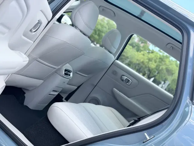 Leapmotor B10 — Фото автомобиля 8