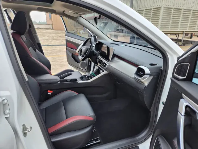 Geely Binyue — Фото автомобиля 12