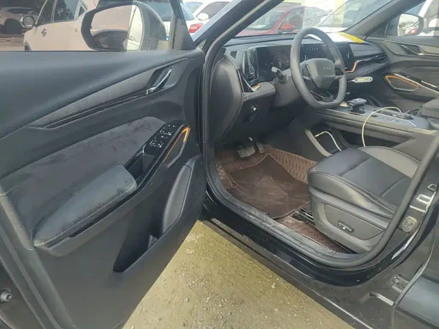 Changan X5 Plus — Фото автомобиля 15