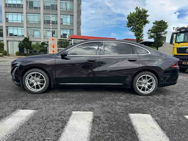 Wuling Starlight — Фото автомобиля 8