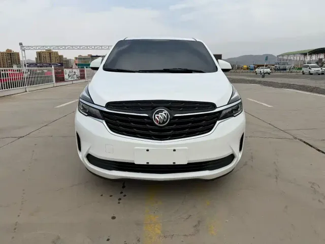 Buick GL8 — Фото автомобиля 2