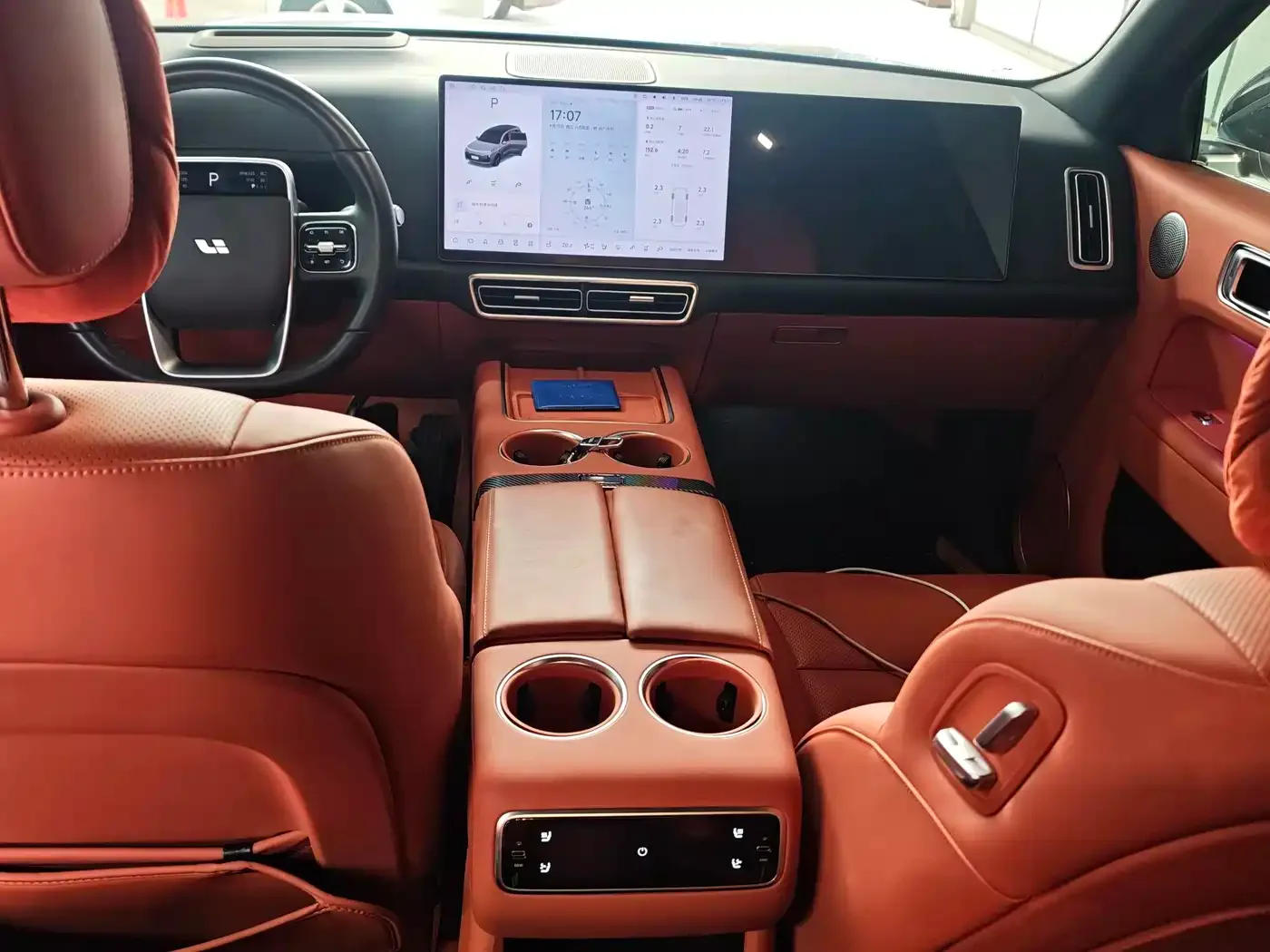 Li Auto Li L8 2024 Pro — Фото автомобиля 9