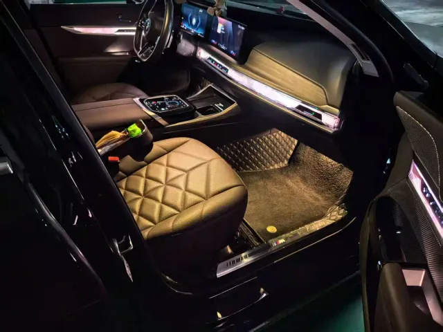BMW 7 Series — Фото автомобиля 2