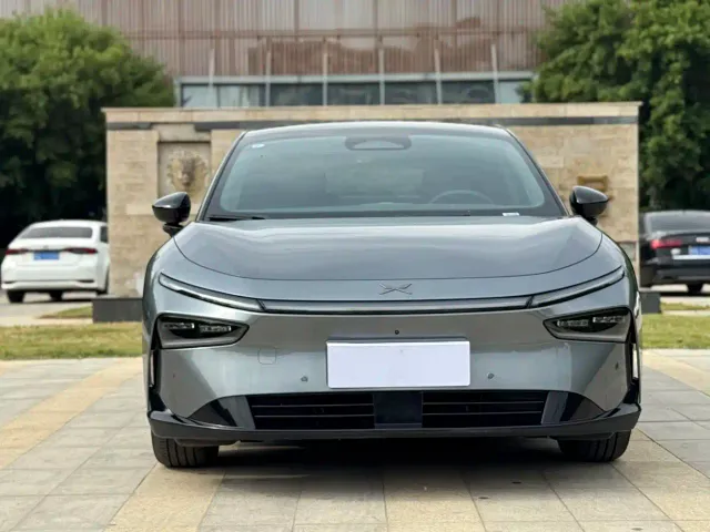Xpeng P7+ — Фото автомобиля 2