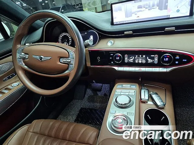 Genesis GV70 — Фото автомобиля 10