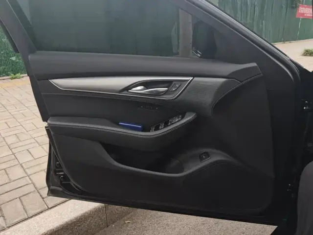 Cadillac CT5 — Фото автомобиля 7