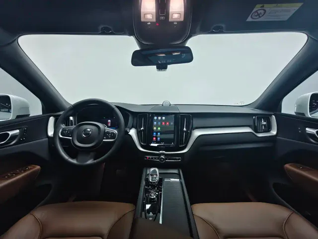 Volvo XC60 — Фото автомобиля 10