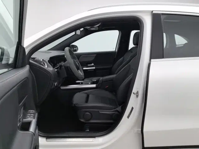 Mercedes-Benz GLA-Class — Фото автомобиля 10