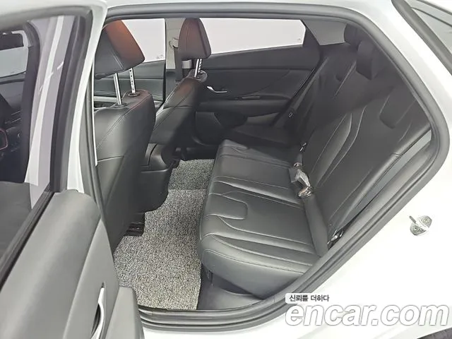 Hyundai Avante CN7 — Фото автомобиля 12