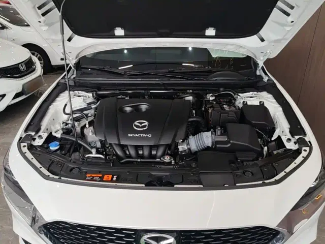 Mazda Axela — Фото автомобиля 19