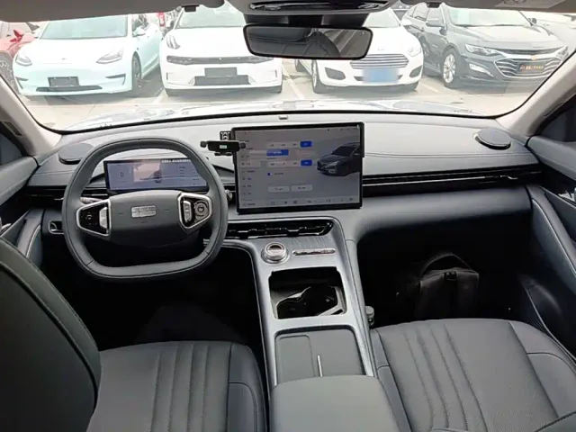 Geely Galaxy E5 — Фото автомобиля 9