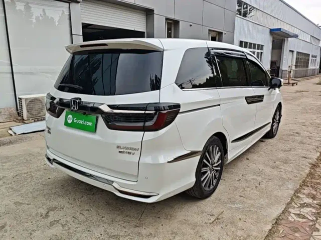 Honda Elysion — Фото автомобиля 6