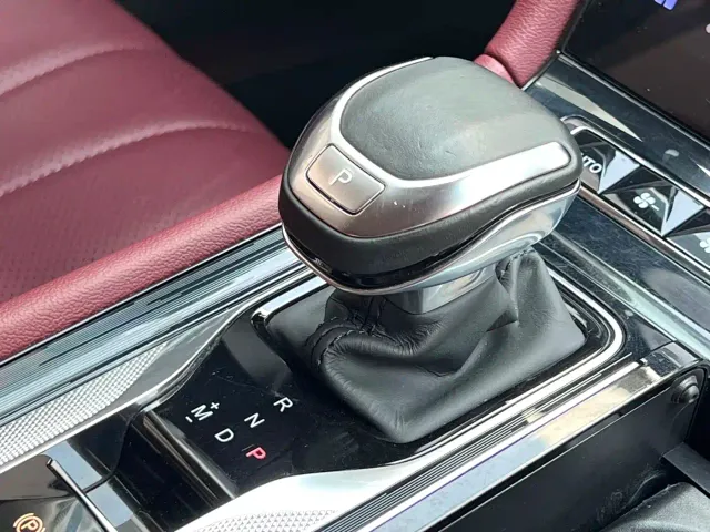 Hongqi H5 — Фото автомобиля 6