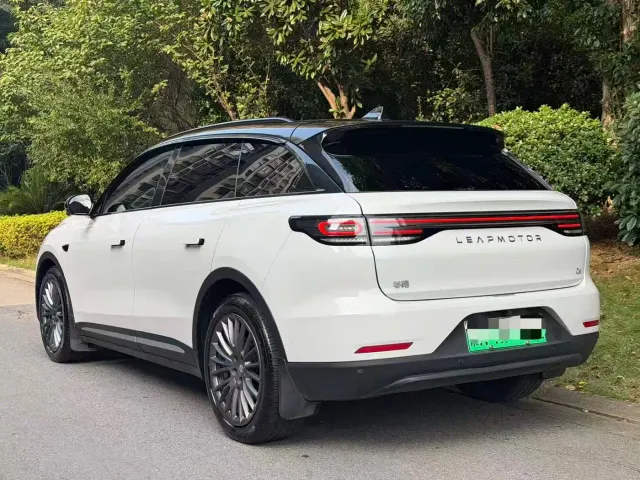 Leapmotor C11 — Фото автомобиля 4