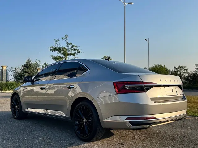 Skoda Superb — Фото автомобиля 6