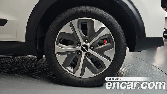 Kia Niro — Фото автомобиля 6