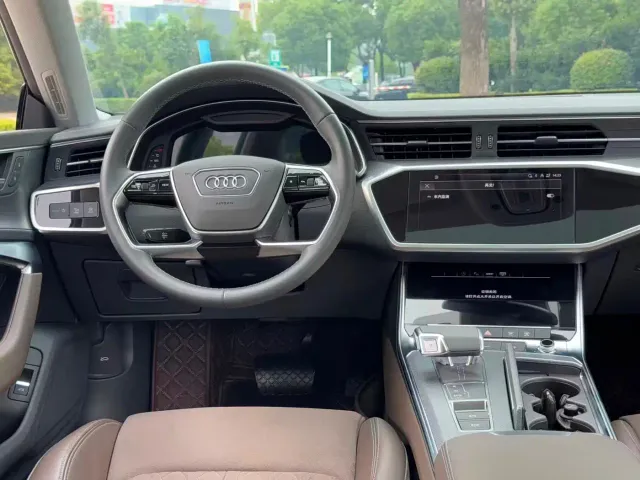 Audi Audi A7L 2024 45TFSI quattro S-line Vision Edition Crystal Package — Фото автомобиля 13