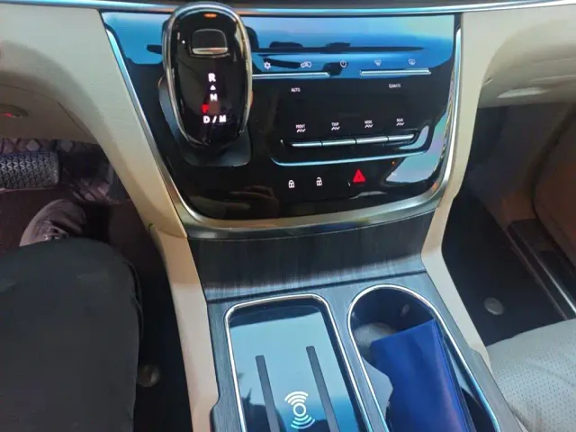 Buick GL8 — Фото автомобиля 6