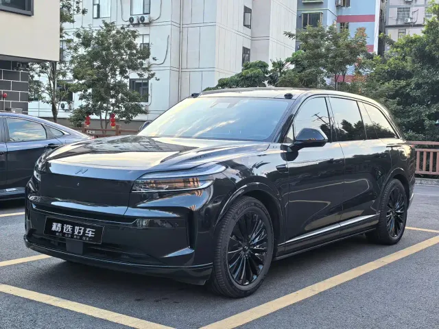 Фотография автомобиля — Onvo L90