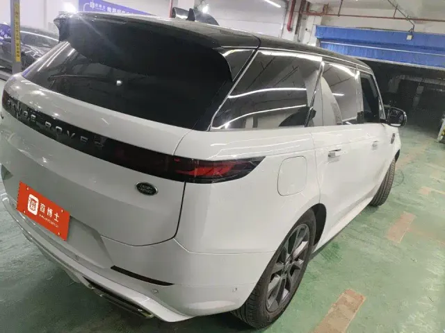 Land Rover Range Rover Sport — Фото автомобиля 4