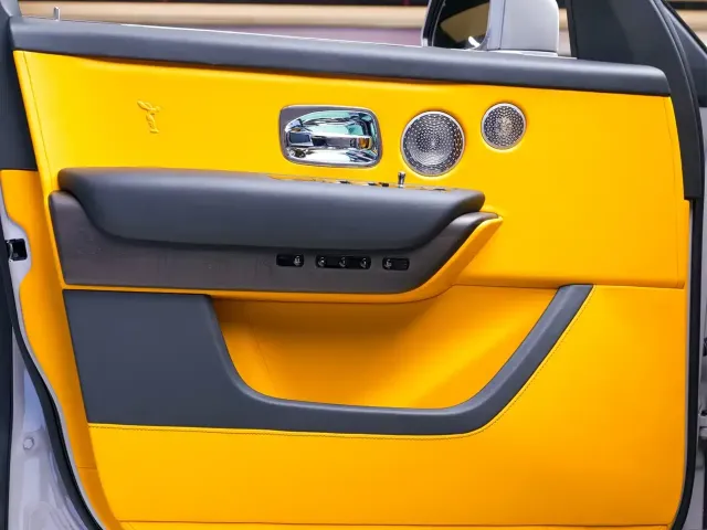 Rolls-Royce Cullinan — Фото автомобиля 10