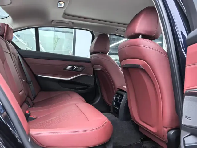 BMW 3 Series — Фото автомобиля 9