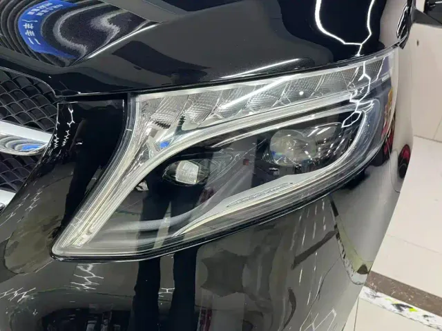 Mercedes-Benz V-Class — Фото автомобиля 14