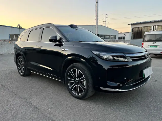 Aito M7 — Фото автомобиля 3