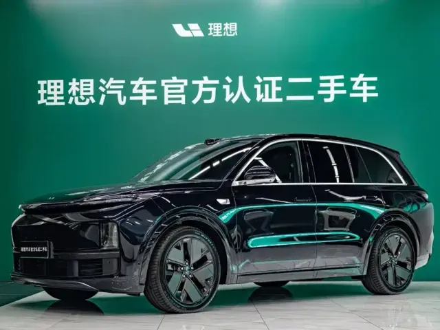 Li Auto L8 — Фото автомобиля 23