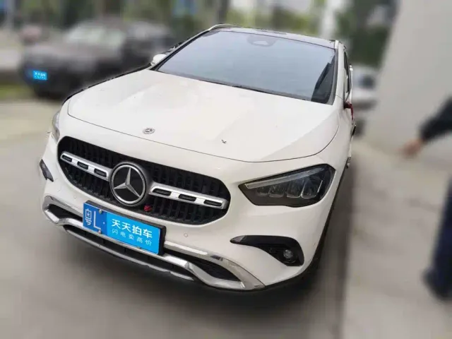 Фотография автомобиля — Mercedes-Benz GLA-Class