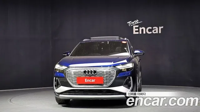 Audi Q4 e-tron — Фото автомобиля 3